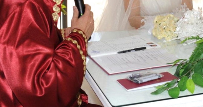 Nikah törenlerine de koronavirüs tedbirleri kapsamında çeşitli düzenlemeler geldi.